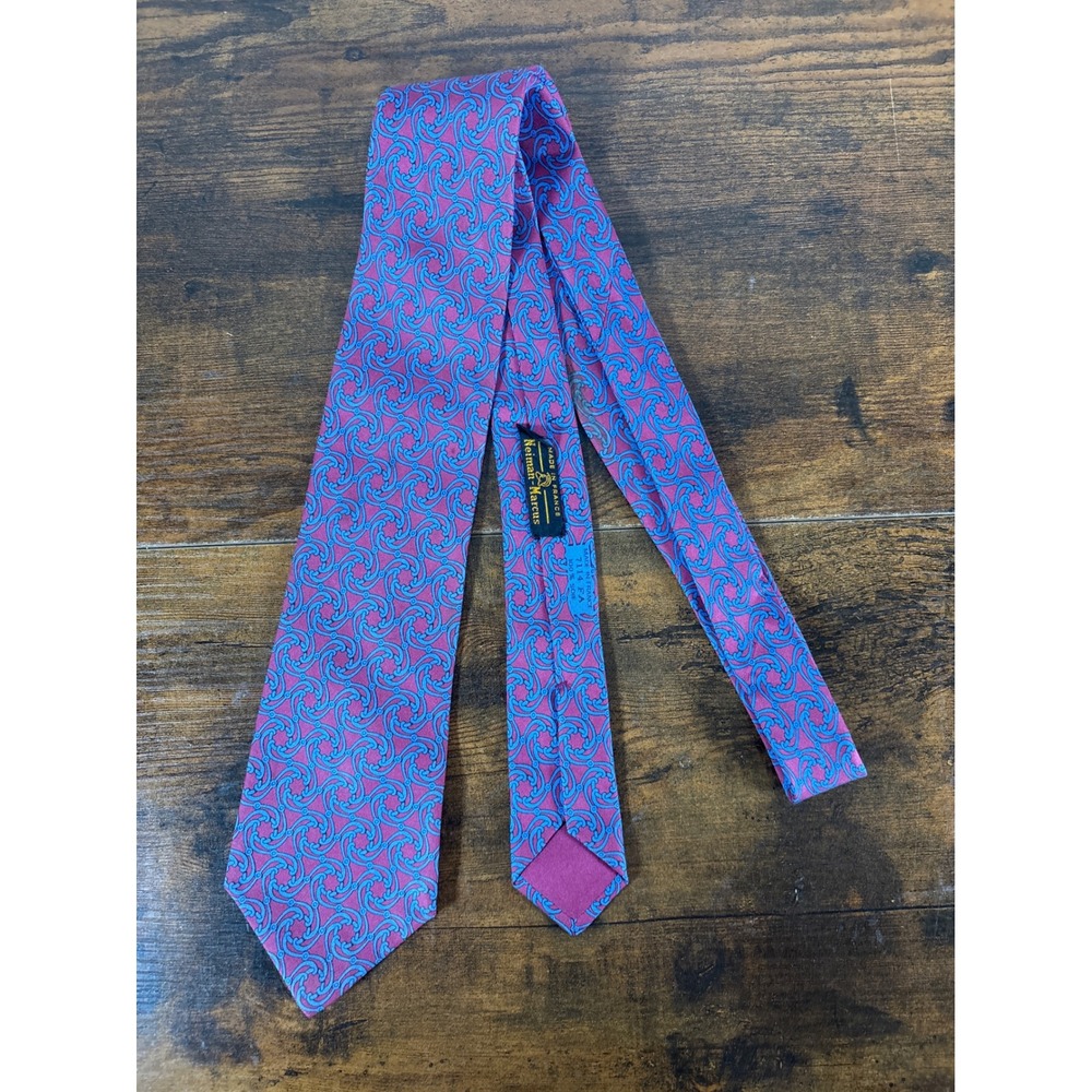 Hermes Silk Tie Pink Blue Interlocking Scroll Pattern 7114 FA Made in France